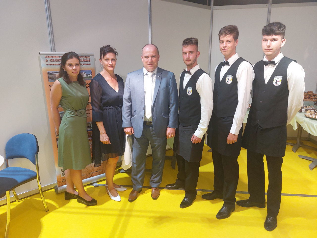 okno uzav�ete kliknut�m !